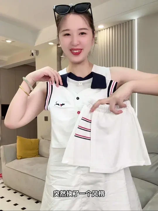 巨显气质的运动套装、高级不挑人、女儿穿上就是富家小千金的感觉！#萌娃穿搭#高品质童装#穿出高级感 #潮童必备 #谁穿谁好看系列