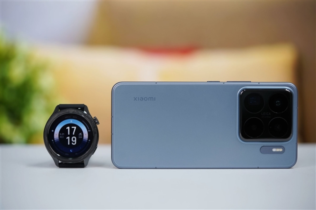 内置玄戒T1芯片!小米手表S4 eSIM 15周年纪念版图赏