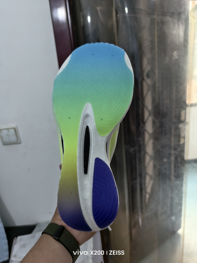 乔丹跑鞋