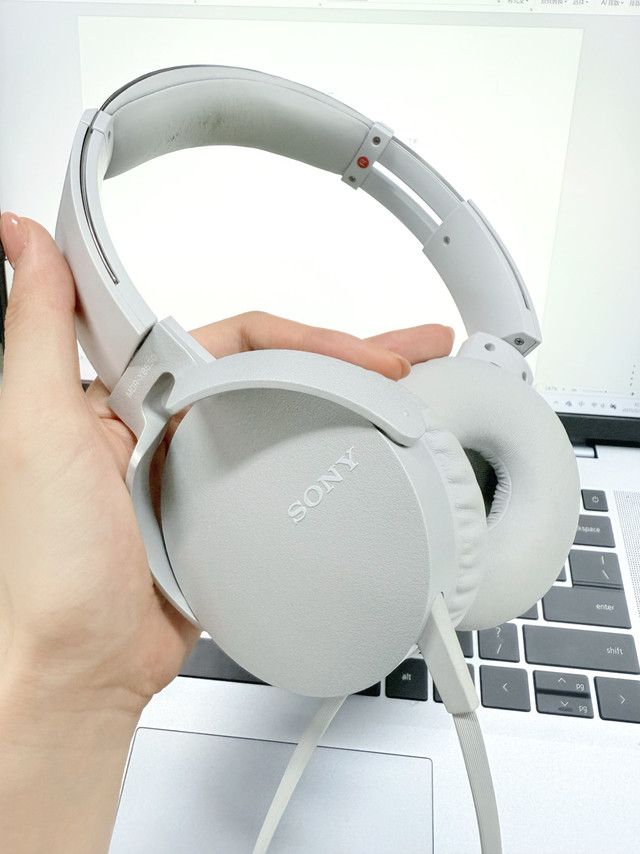 🌟【索尼头戴式耳机】有线🎧音质王者，用了三年质量依然不错