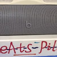 Beats Pill无线蓝牙音箱：经典回归与音质革新
