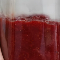 草莓季限定甜蜜：手把手教你熬制酸甜草莓酱