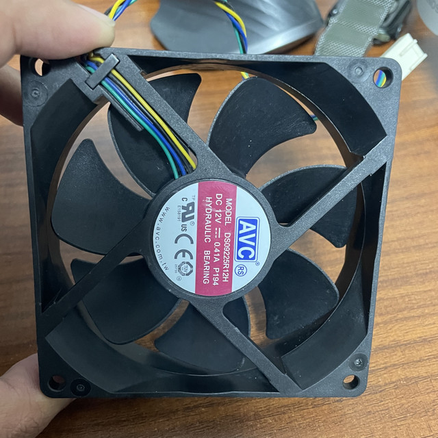 闲鱼上卖4元包邮的“静音”散热风扇值得买吗？亲身体验下