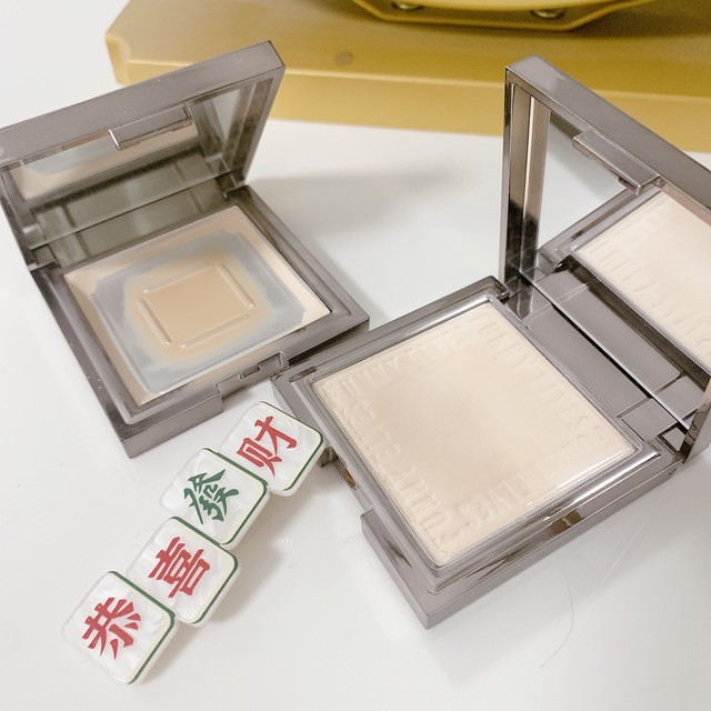 用完一盒又买一盒的方里清透粉饼