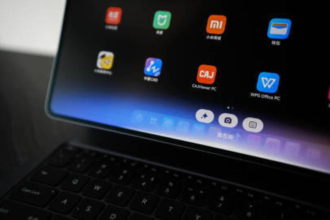 小米平板7 Ultra发布:自研3nm芯片+14吋OLED屏,5699元起对标iPad Pro