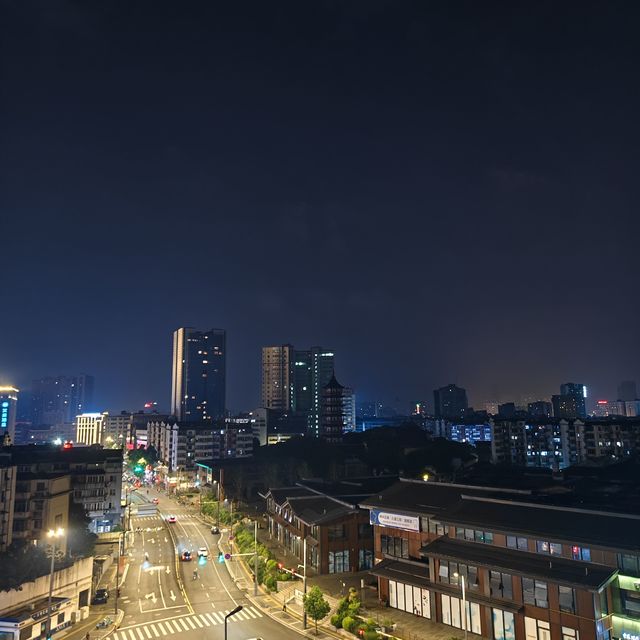 iqoo neo 9s pro+ 中端手机折中之选