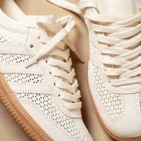 球鞋圈 “常青藤”的新配色：Adidas Samba OG 德训鞋