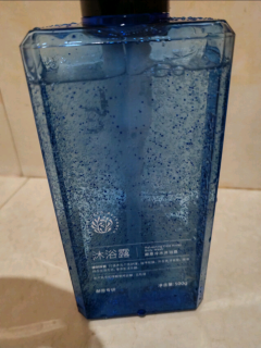 赫恩男士氨基酸沐浴露实测：油皮男生的洗护救星