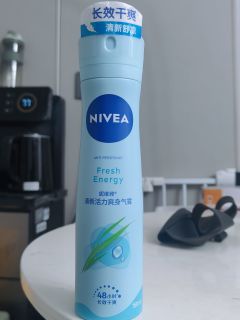 夏天必备，妮维雅止汗喷雾。