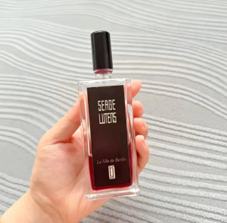 🌹 一支香水，一场叛逆的浪漫