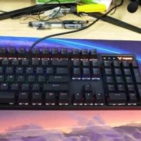 雷柏V500PRO有线背光机械键盘：电竞与办公的全能利器