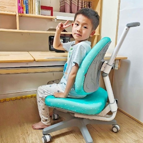追背护脊·矫正坐姿，大将作BABO学习椅绝对是幼升小的最佳选择！