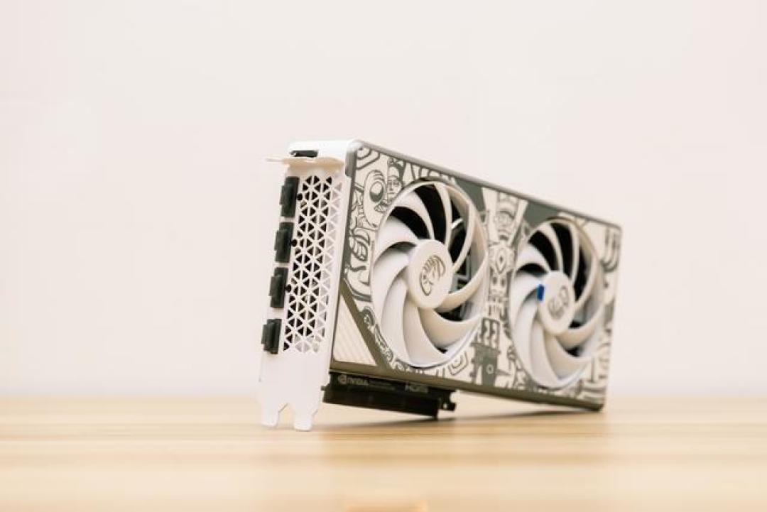 华硕天选RTX5060TI O8G显卡深度解析：DLSS4+GDDR7双加持，主流价位性能暴涨50%