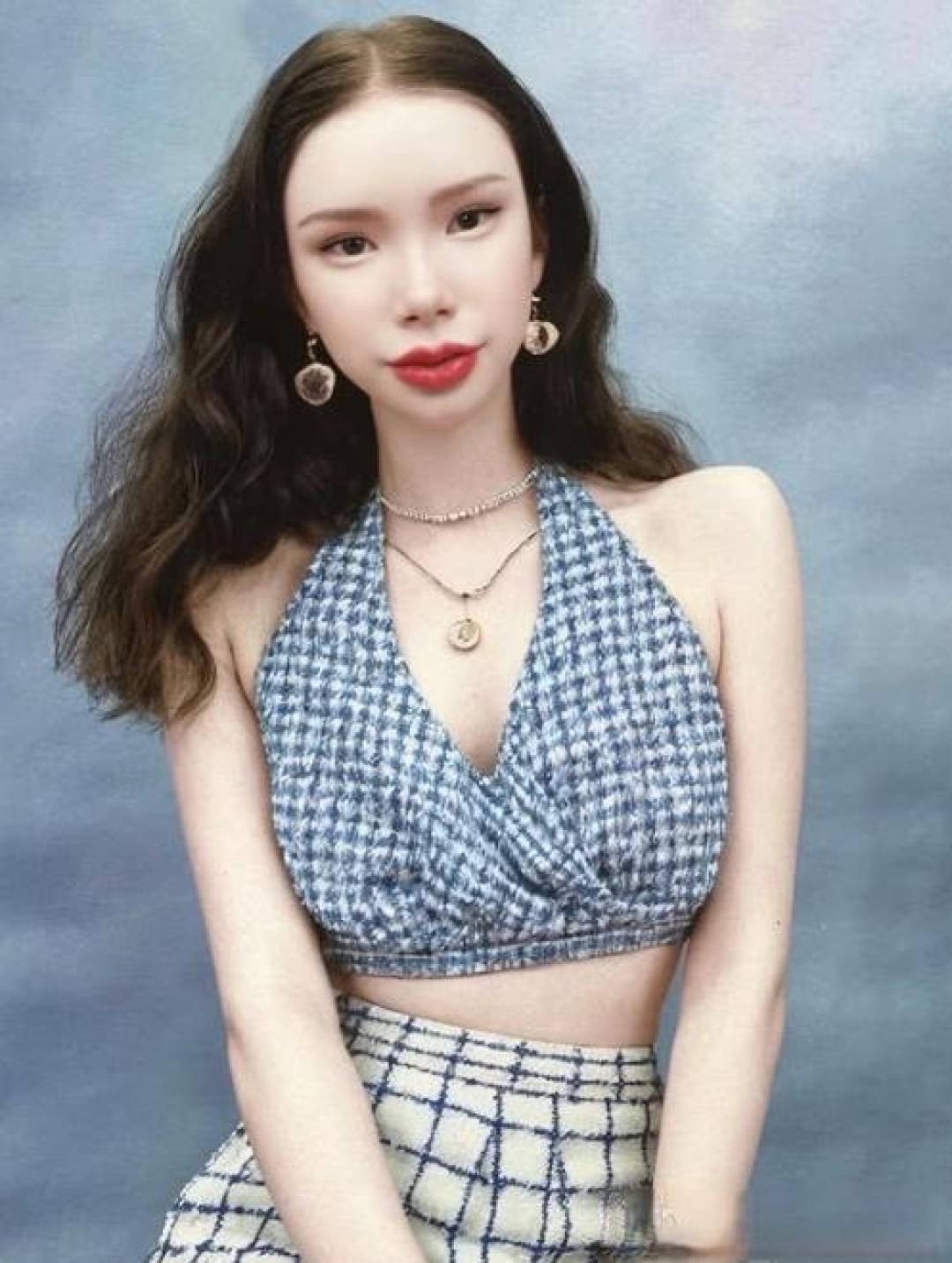 奥地利女网红全脸爆改韩式模板:跨种族整容背后的身份迷思与审美霸权