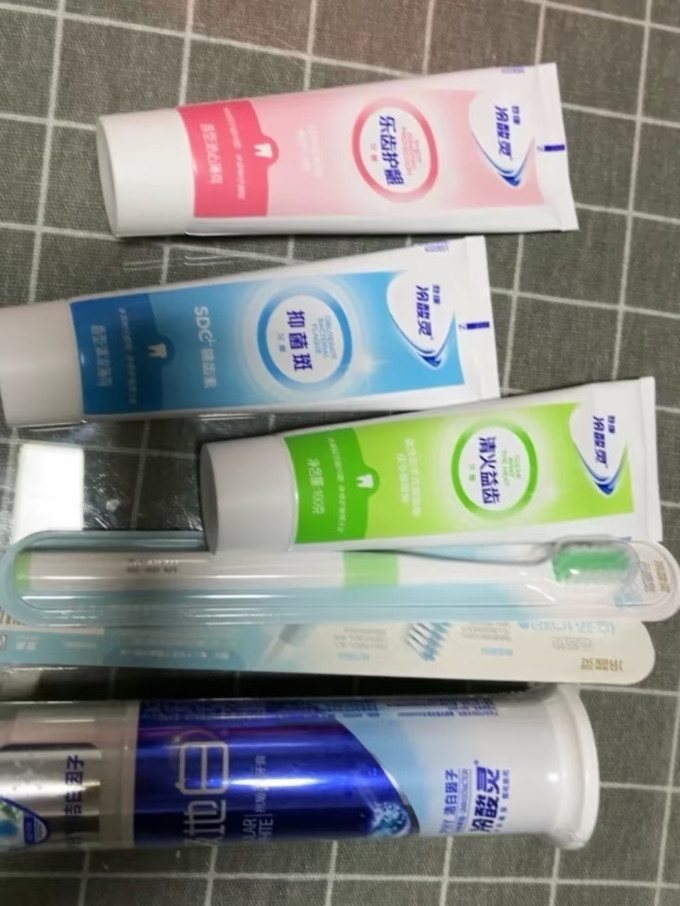 冷酸灵牙膏
