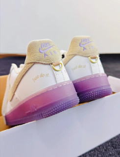 紫色很有韵味：Nike Air Force 1 '07 LX