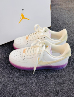紫色很有韵味：Nike Air Force 1 '07 LX