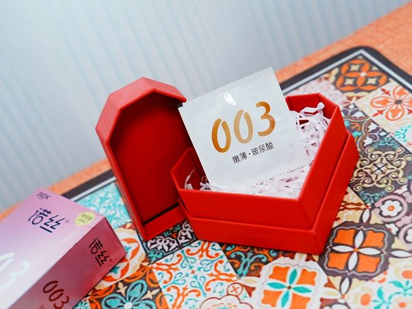 滑滑的，润润的！诺丝NOX玻尿酸避孕套，战力+MAX