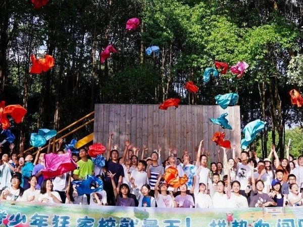 总有一段旋律打动你——“榕荫聚力·誉路同行”师生亲子成长行动小记