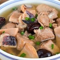 干墨鱼和什么炖汤最好？看看这些搭配好食材！