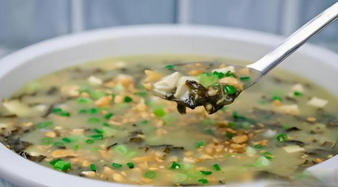 芝麻叶锅出溜豆腐汤：揉搓千年的中原乡土滋味密码