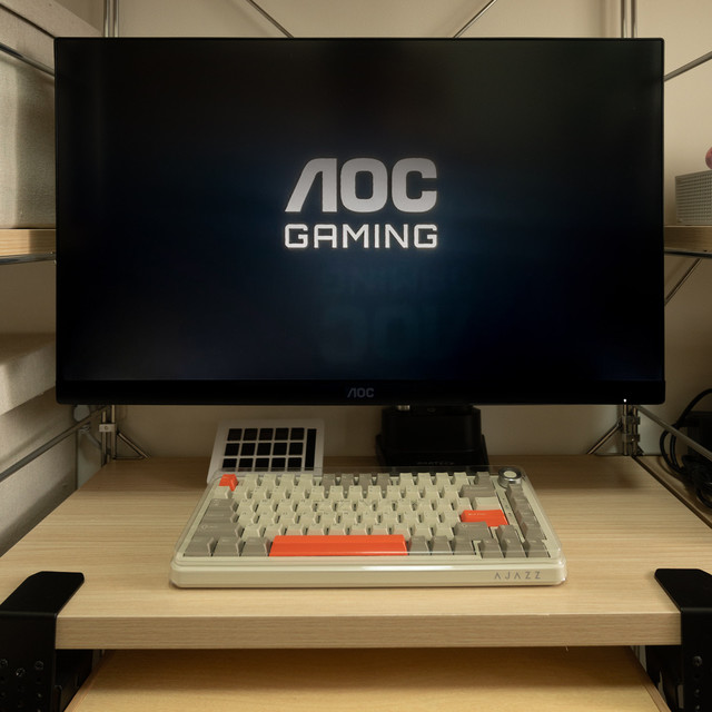 AOC Q27G41E显示器桌搭，不到千元电竞屏的真香体验