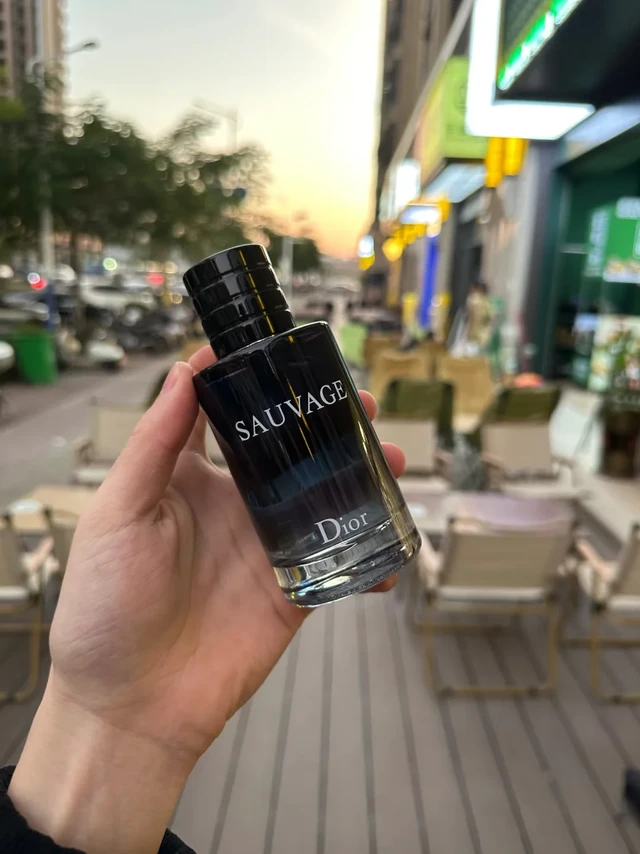 别再说香水是奢侈品了🤨
