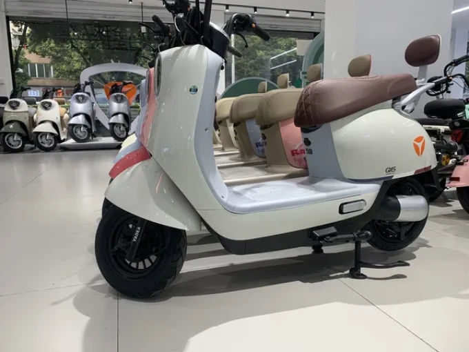 雅迪电动车整车