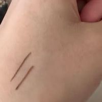 ukiss刀锋眼线胶笔测评：新手也能画出精致眼线