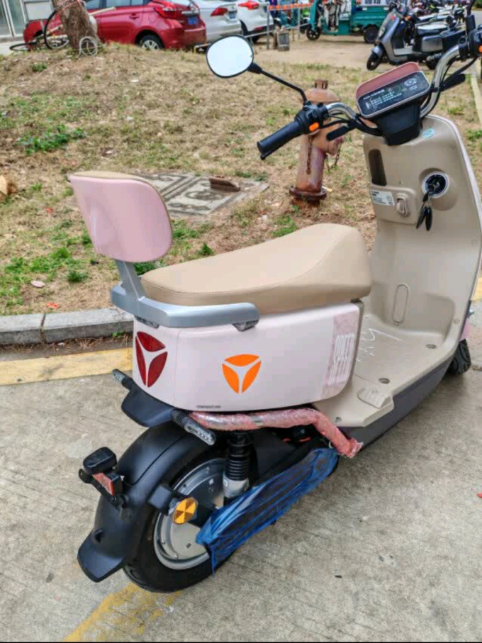 雅迪电动车整车