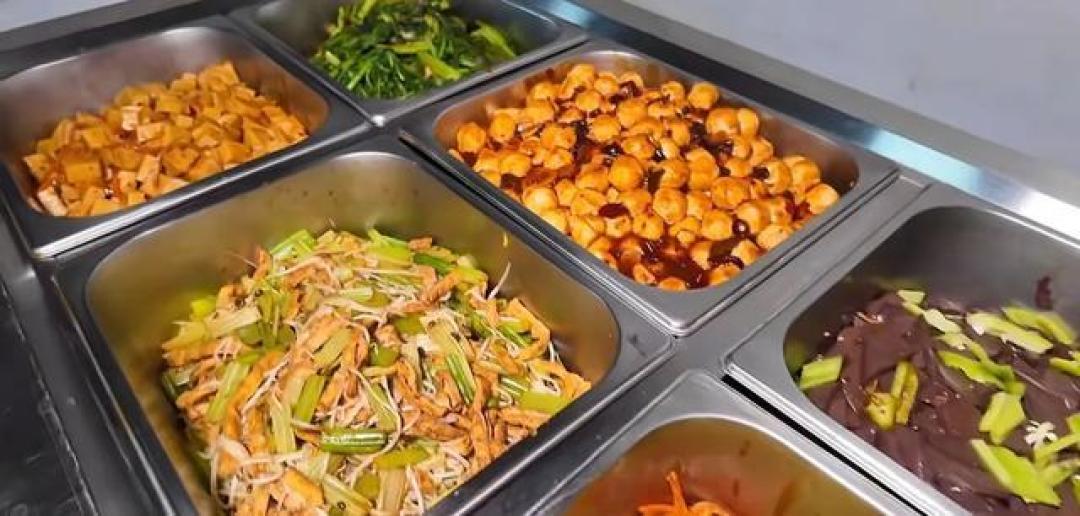 济南5元自助快餐店因差评走红 网友跨省送食材温暖助力市井烟火
