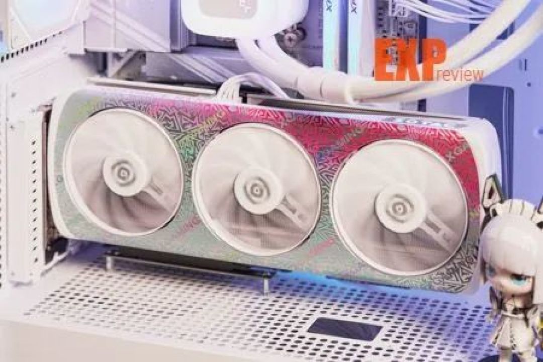 索泰RTX 5060 8GB XGAMING OC显卡评测：融合潮流元素，高效散热设计