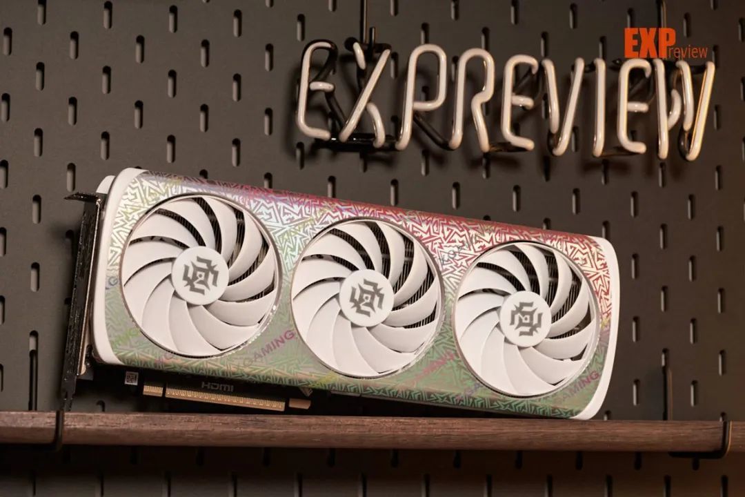 索泰RTX 5060 8GB XGAMING OC显卡评测：融合潮流元素，高效散热设计
