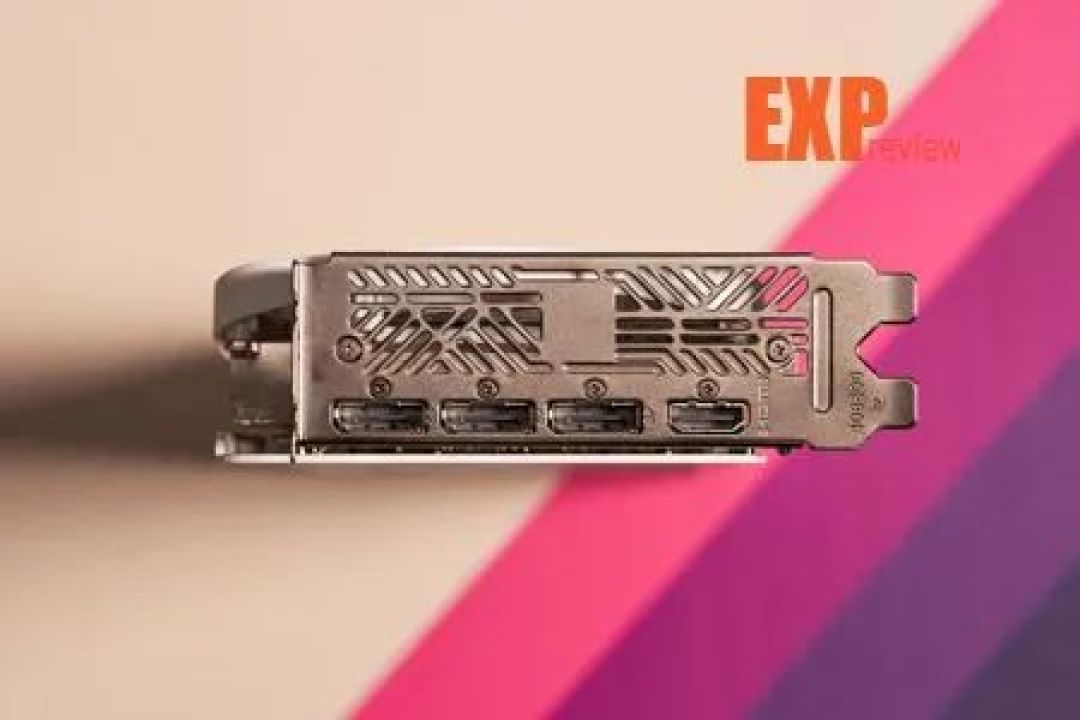 索泰RTX 5060 8GB XGAMING OC显卡评测：融合潮流元素，高效散热设计