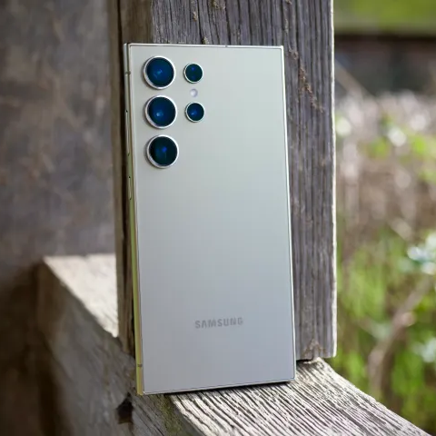 钛金属机身+100倍变焦！三星Galaxy S24 Ultra职场学习娱乐全能手