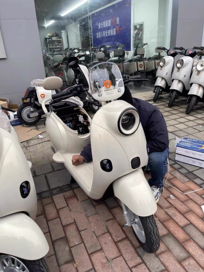 雅迪电动车整车