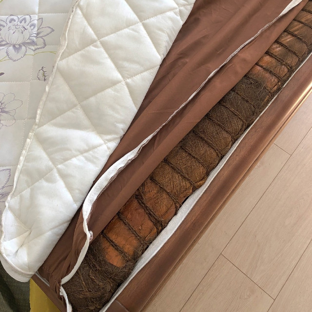 在床垫的选择上，我非常建议大家选择硬板床垫？