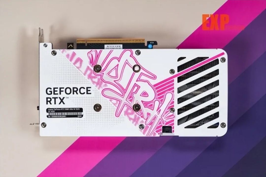七彩虹iGame RTX 5060 Ultra W DUO OC显卡评测:精致有料的小“甜品”