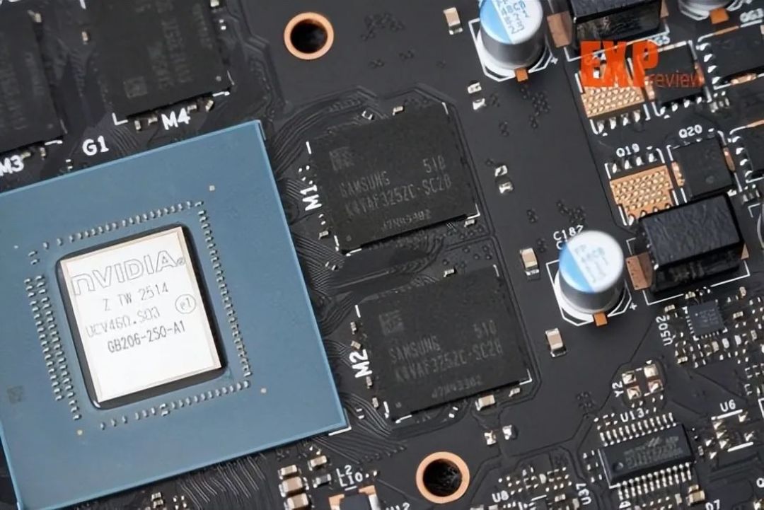 七彩虹iGame RTX 5060 Ultra W DUO OC显卡评测:精致有料的小“甜品”