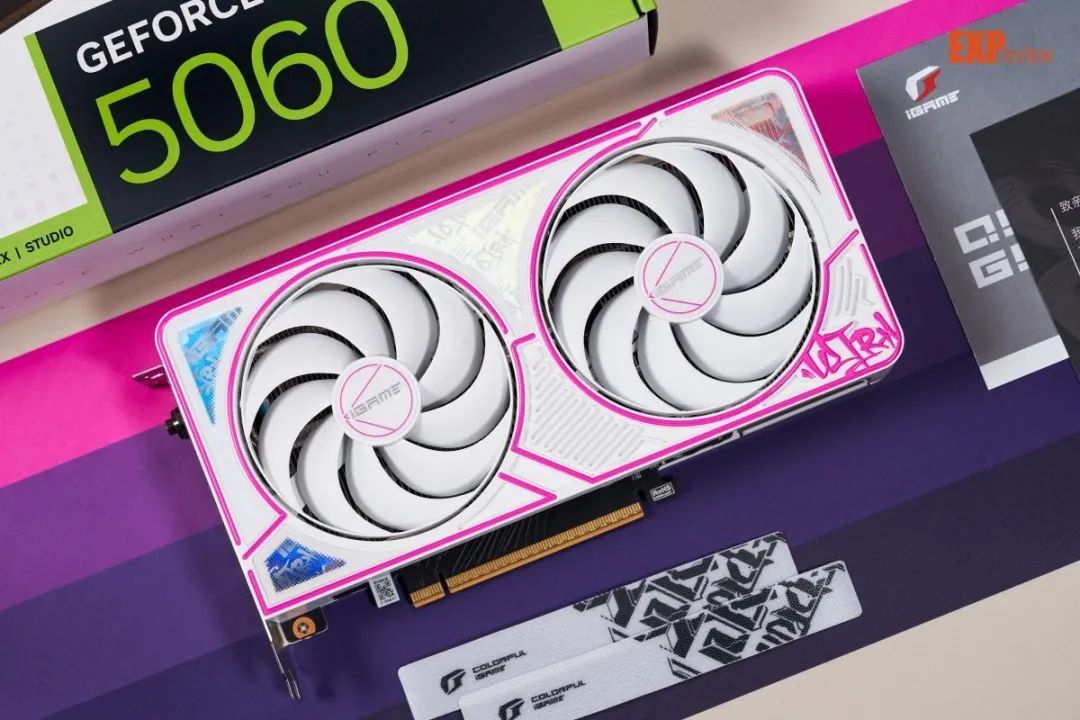 七彩虹iGame RTX 5060 Ultra W DUO OC显卡评测:精致有料的小“甜品”