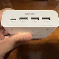 绿联S6桌面充电站，端口丰富质量一般