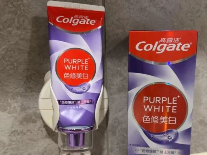 高露洁牙膏