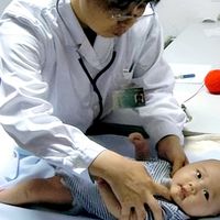 宝宝发育得好不好，看头就知道！这5项指标好，说明娃健康又聪明