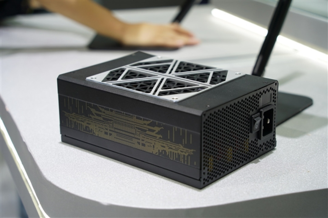 唯一钛金标准!鑫谷3200W电源首秀:多达8个12V-2x6 16针接口
