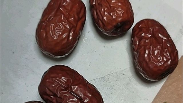 三只松鼠新疆灰枣购物分享