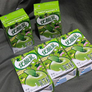 酸酸甜甜的优酸乳,好喝还解腻。