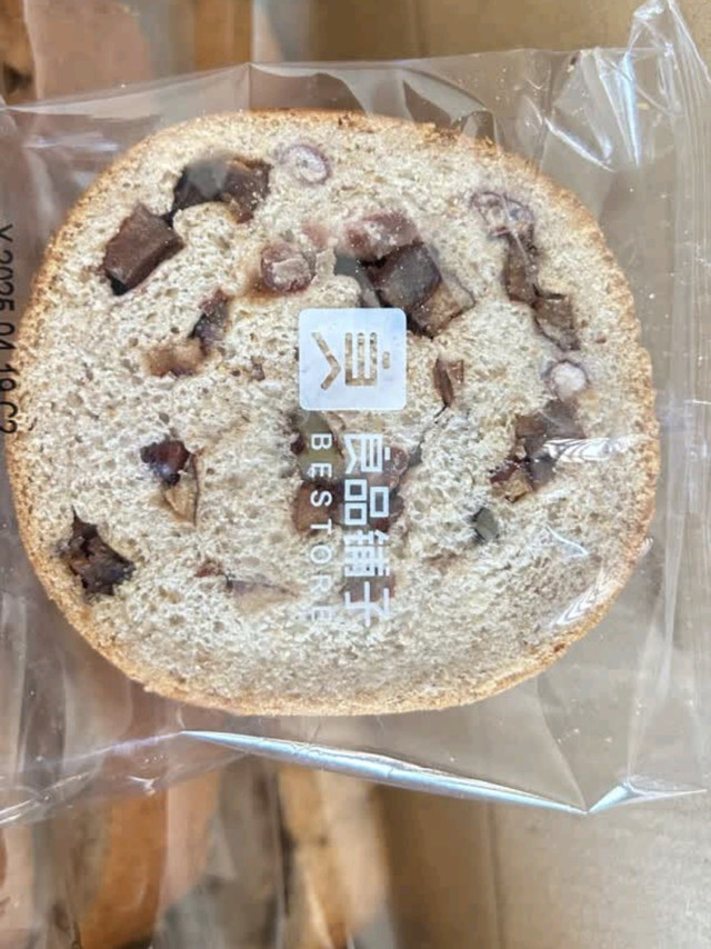 嚼得到的全麦香！良品铺子坚果车轮面包开启早餐新体验
