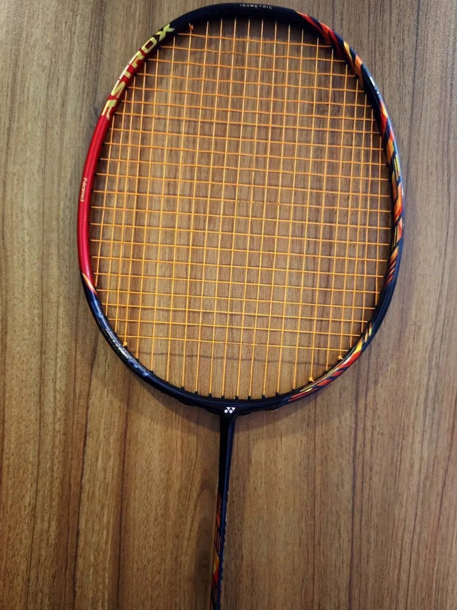 适应后威力惊人的羽毛球拍