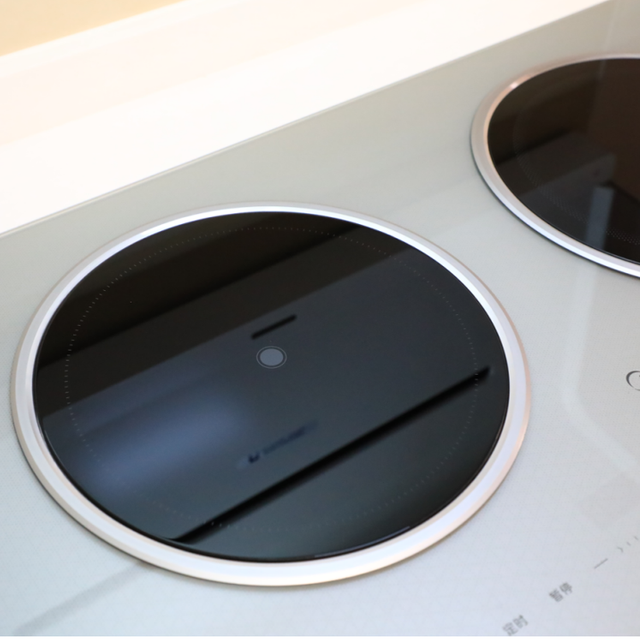 618发现灶具新品，高颜值美的左磁右陶，电磁炉+电陶炉1个搞定