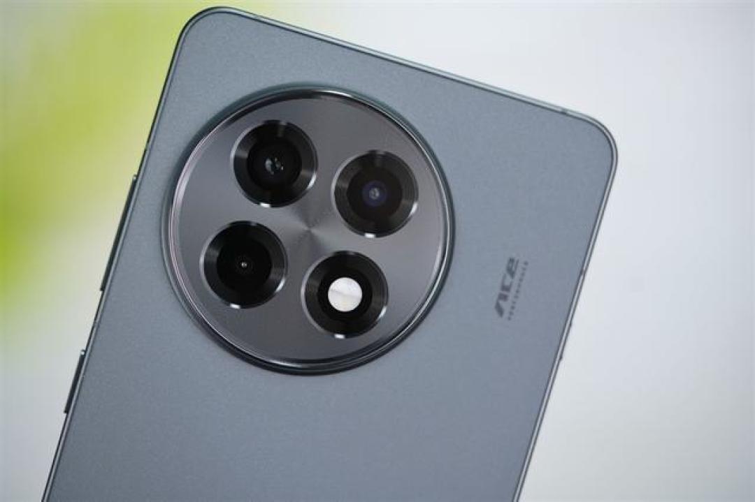 骁龙8至尊版+1.5K直屏+6100mAh!一加Ace 5 Pro 2665元真香定律?